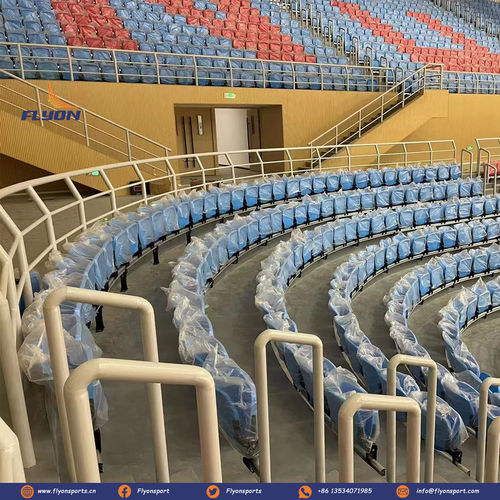 Het laatste nieuws van het bedrijf over Om de bleacher zetels te handhaven schoon te maken en?