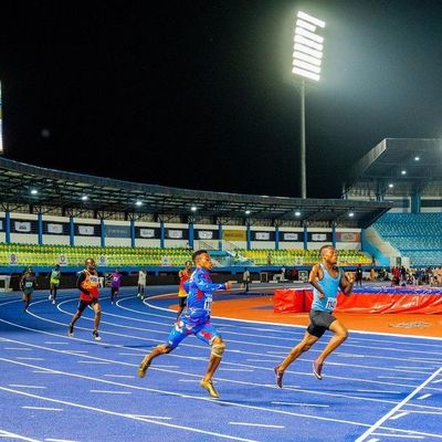 Goede prijs Giet het Eco Vriendschappelijke Hoogtepunt EPDM-Renbaan voor Atletisch Stadion online