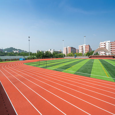 Goede prijs De rubber Atletische Renbanen van EPDM SBR met de Certificatie van het Sandwichsysteem IAAF online