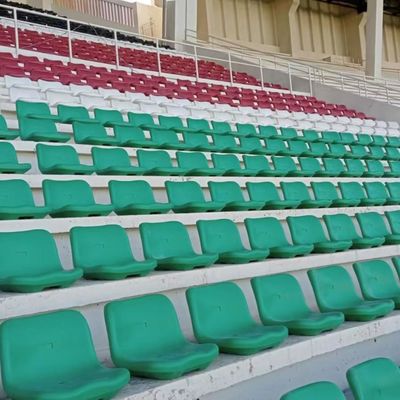 Goede prijs HDPE de Materiële Plastic Stoel van de Stadionplaatsing voor Speelplaatsarena online