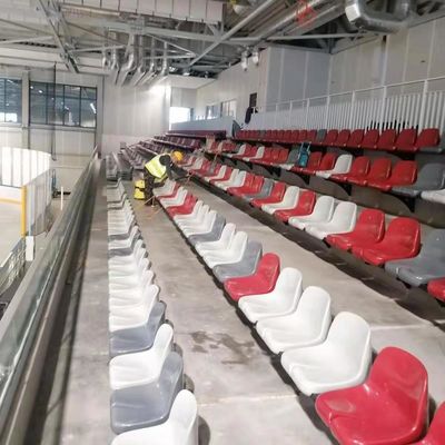 Goede prijs De klantgerichte Plaatsing van het Kleuren Plastic Stadion voor Voetbaltribunes online
