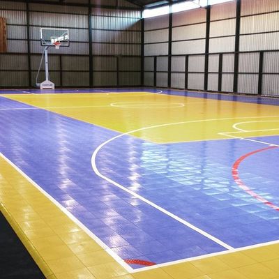 Goede prijs 15 mm dikte gladde PP-tegels vloer Langdurige sportvloeroplossing online
