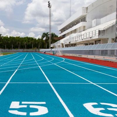Goede prijs Op maat gemaakte atletische loopbanen Gemakkelijk te installeren met vervaagwerend vermogen online
