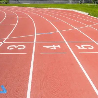 Goede prijs Standaard atletische loopbanen met glad oppervlak en UV-weerstand online