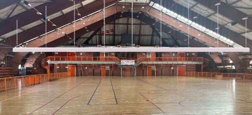 Goede prijs Automatisch elektrisch besturingssysteem Verdeelgordijn Hoogsterkte Stof Aanpasbare kleur Voor binnensport online